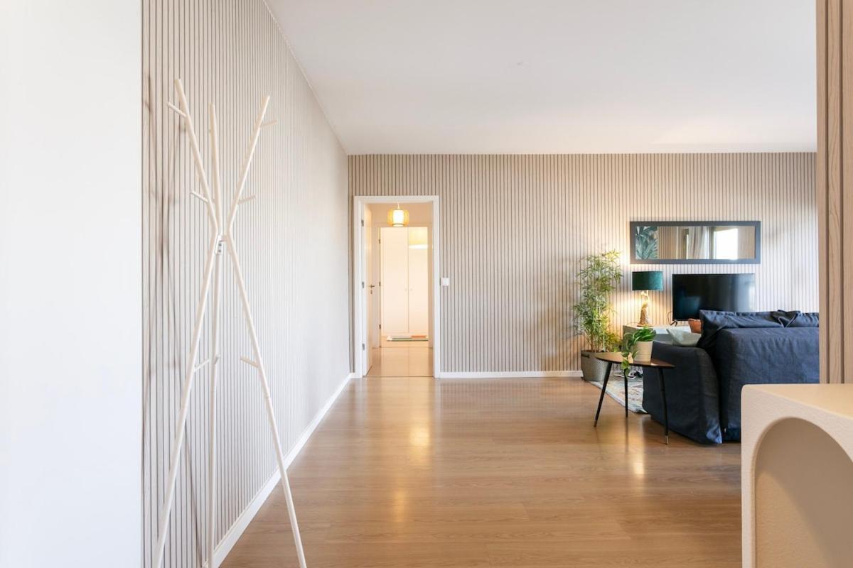 Apartment Modern 2bdr Flat In The City's Heart! *